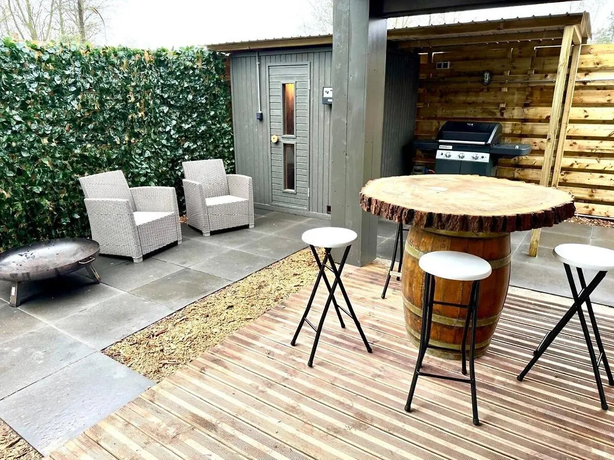 New Cozy Chalet And Private Garden With Sauna And Outdoor Bath Near Amsterdam Vijfhuizen